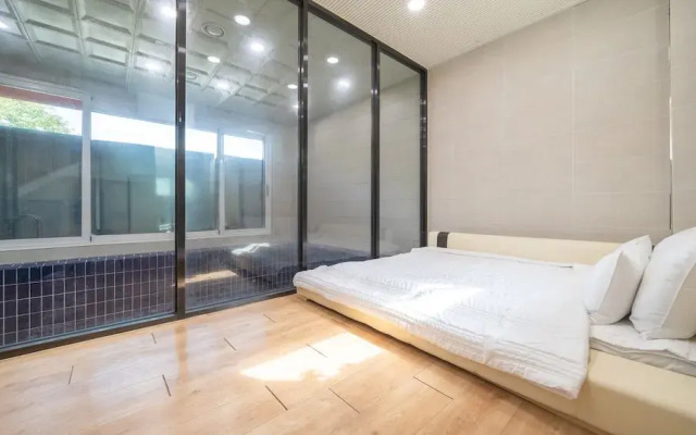 Gapyeong Ddel Poolvilla