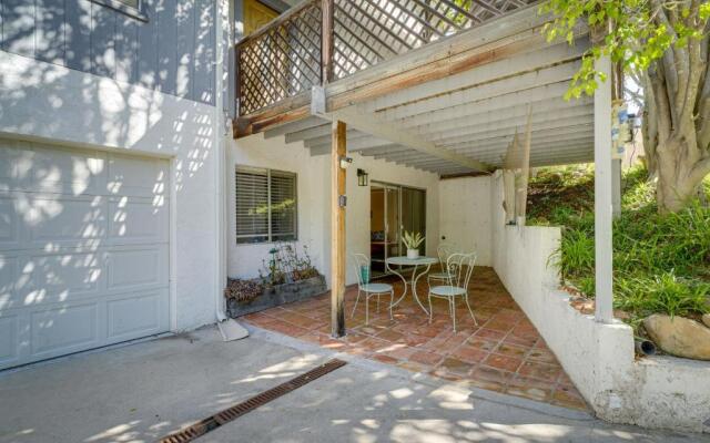 Santa Barbara Cozy Studio with Private Patio