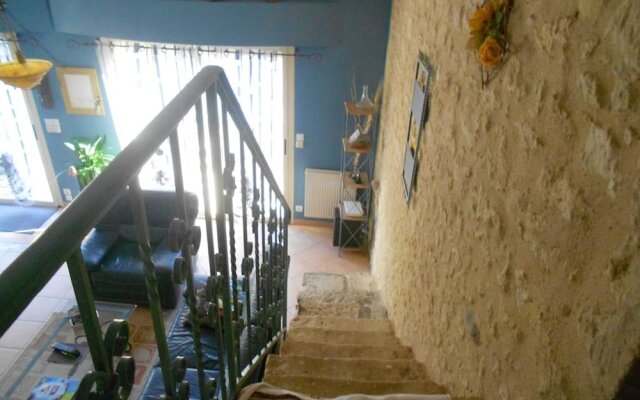 House With 4 Bedrooms in Taizé, With Enclosed Garden and Wifi - 80 km