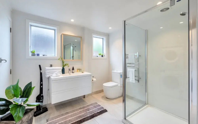 Kingsland Contemporary 2BR with Carpark