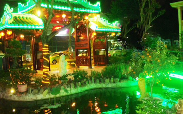 Ngoi Nha Xanh