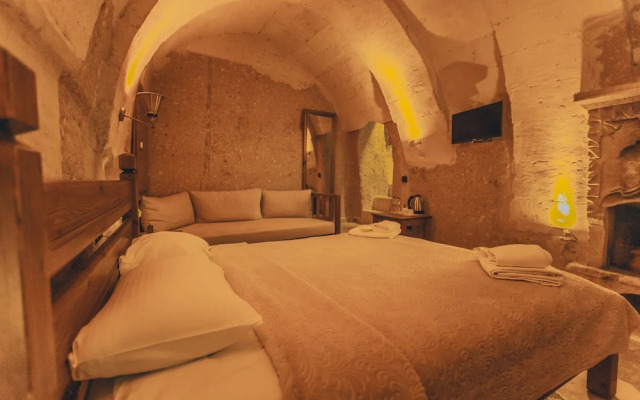 Zula Cave House