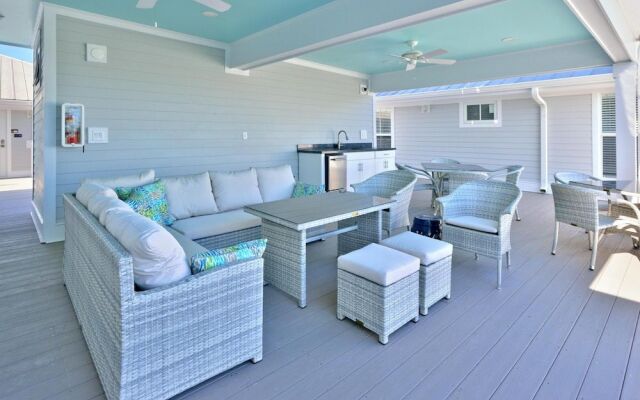 Bayview South 801 Eisenhower Dr. #6