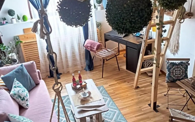 Urban Zen Den 2 Room Condo