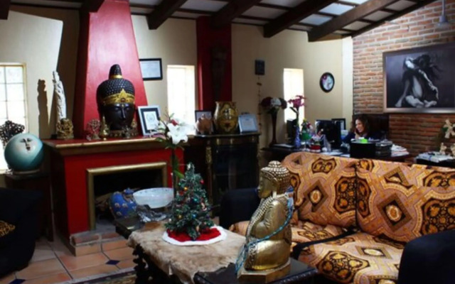 Casa Flores Bed & Breakfast