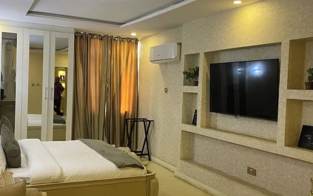 The Palms Hotel