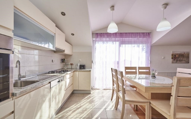 Apartment Sina - modern and comfortable: A1 Trogir, Riviera Trogir