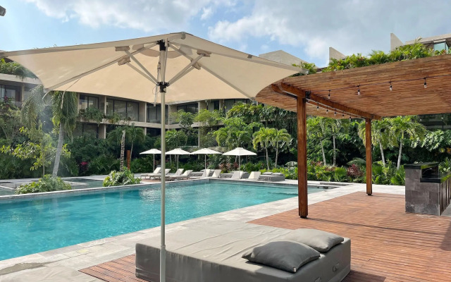 Mistiq Luxury Condo