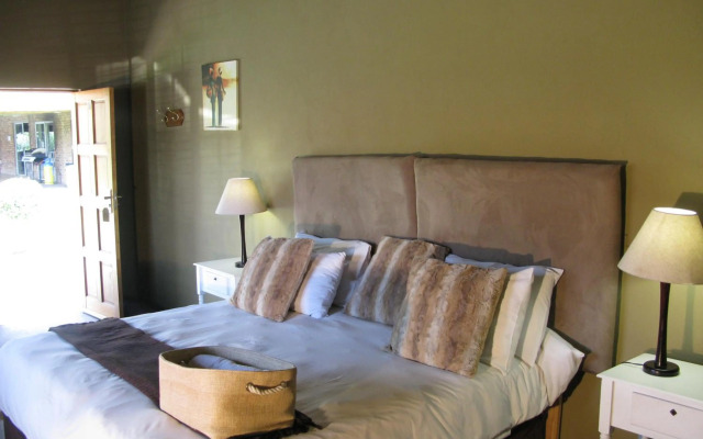 Aero Guest Lodge