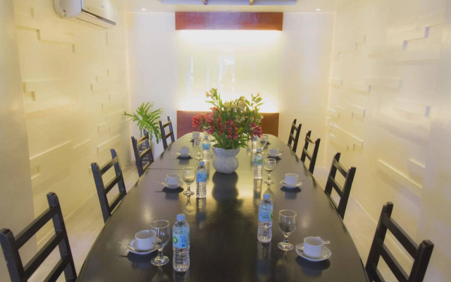 Fersal Hotel Neptune Makati