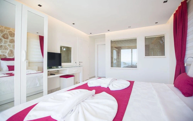 Villa Lamer by Akdenizvillam