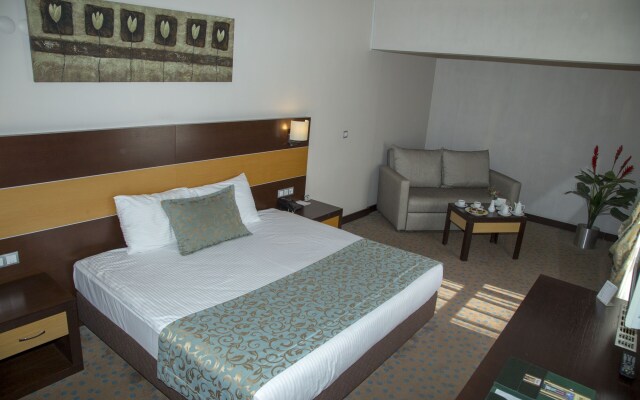 Mom Hotel