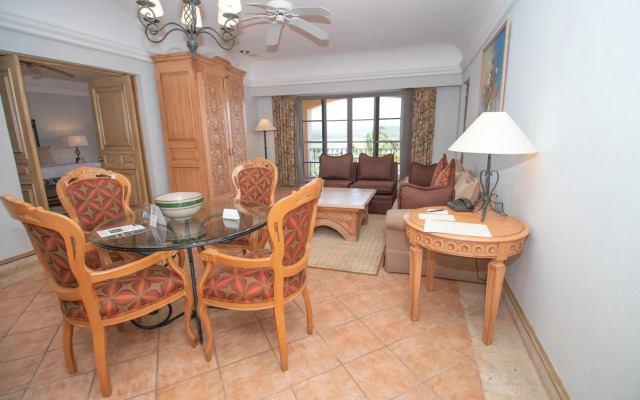 Grand Isla Navidad Golf & Spa Resort with Marina