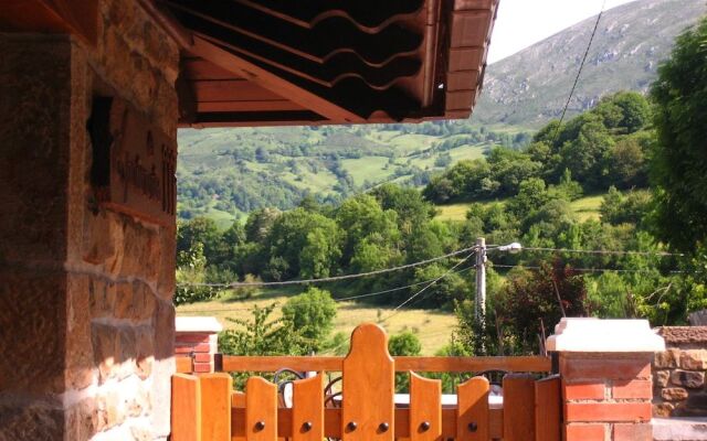 Apartamentos Rurales La Portiella