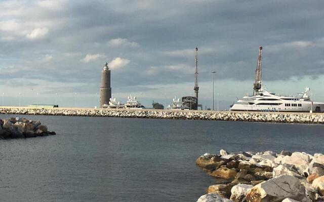 New Maria's House Livorno. Il Cisternone