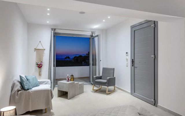 Chrysonisos Suites