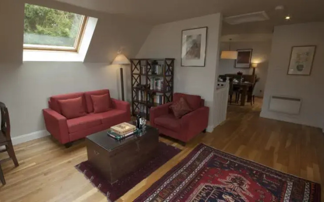 Pond View Lodge - Duchally