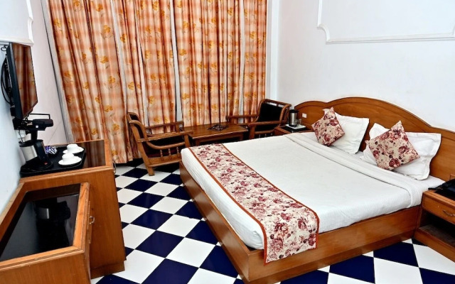 Hotel Hemkunth