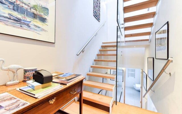 Elegant 3 Bed Apt With Rooftop Terrace In Pimlico