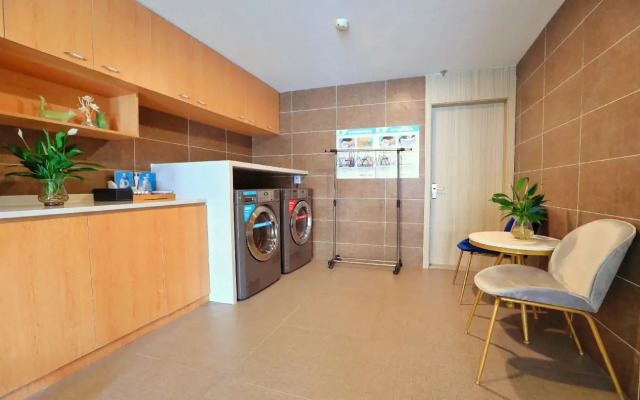 Hanting Hotel Chongqing Nanping Walking Street Center