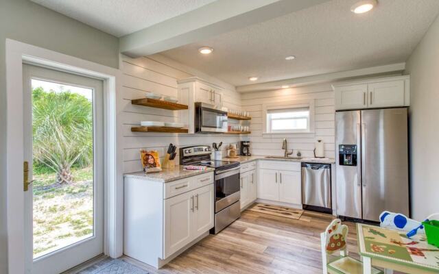 Barefoot Hideaway Family Beachfront Retreat