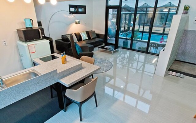 Yangpyeong Lee An House Pool Villa