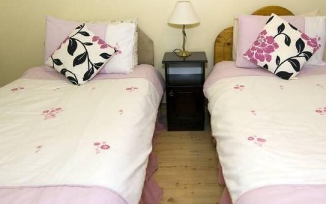 The Cuddly Cow Cosy Barn Studio Campview Farm Stay