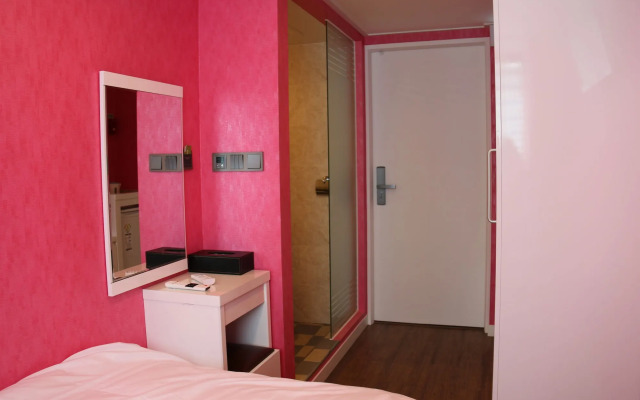 Myeongdong MOM House