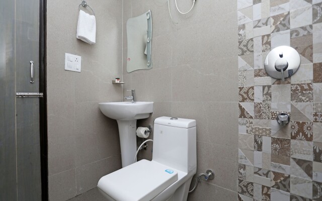 OYO 10581 Platinum Residency