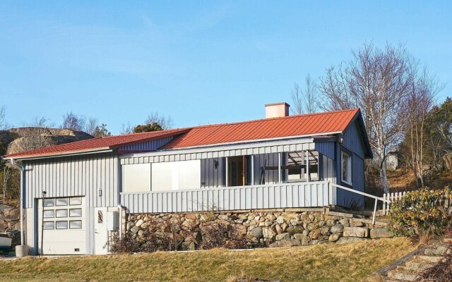 6 Person Holiday Home in Hamburgsund