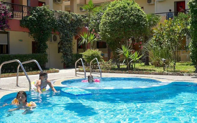 Pelli Hotel