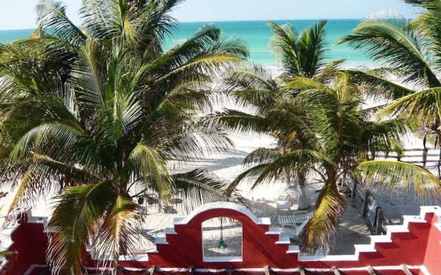 Casa Maya Lodge  Robinson Crusoe Style