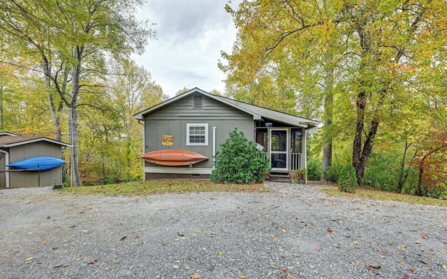 Whittier Vacation Rental Cabin: Pets Welcome!