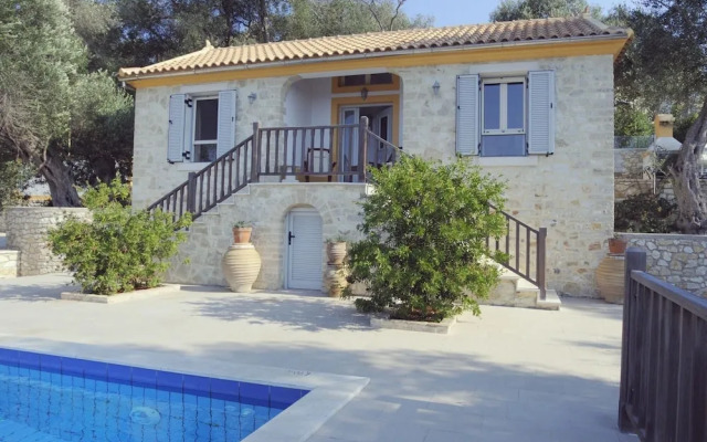 Joanna s House in Kourteika