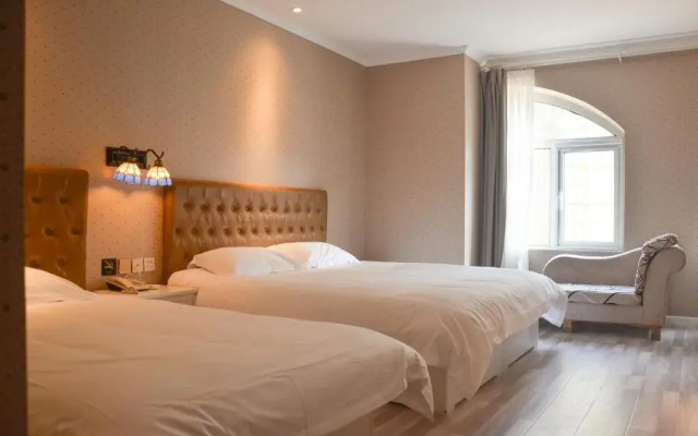 Qingdao Xiehou International Youth Hotel