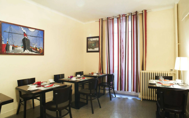 Hôtel Le Petit Duquesne
