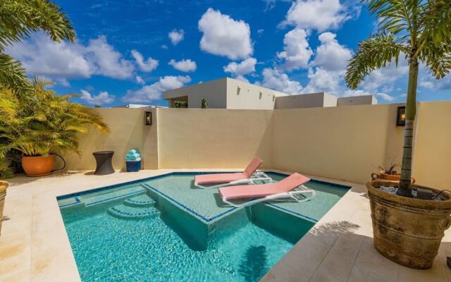 2BR Private Pool Outdoordining Amazing Gardens