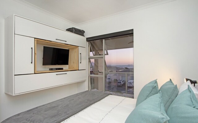 Big Bay Beach Club 43