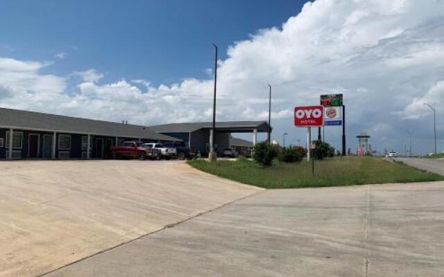 Southern Inn and Suites Pearsall