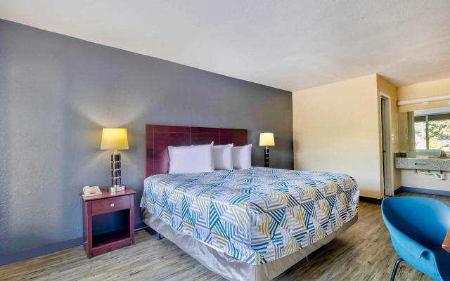 Motel 6 Effingham, IL