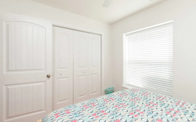 Resort Pool & Pet Friendly Sleeps 9