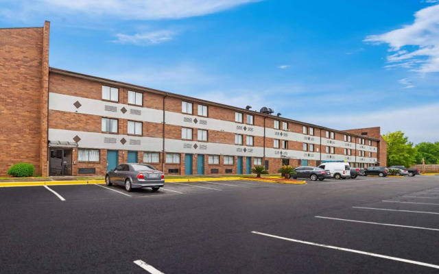 Quality Inn & Suites Columbia