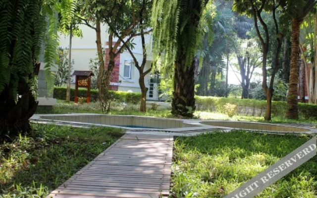 Yurui Hot Spring Garden Hotel