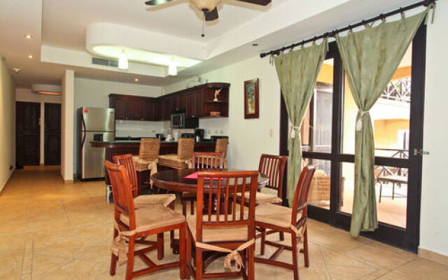 5th Flr Ocean View Penthouse with 2 Level Balcony