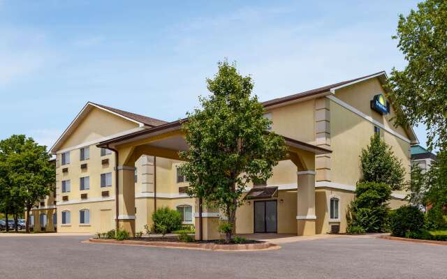 Days Inn by Wyndham Kansas City International Airport