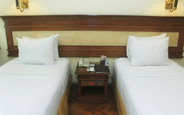 Mega Anggrek Hotel & Convention