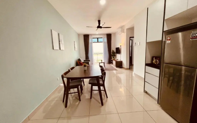 Sofeya Desaru Guest House with Pool and Wifi