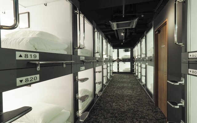 LEO YU CAPSULE HOTEL Funabashi