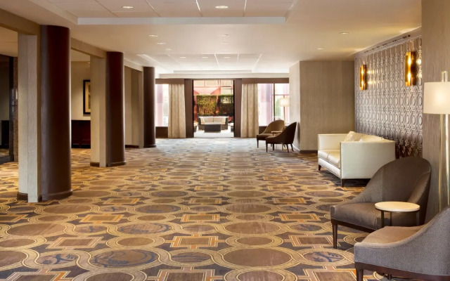 Sheraton LaGuardia East Hotel