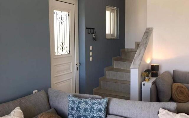 Quaint Villa in Xirosterni With Garden